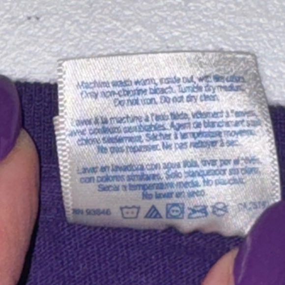 Baltimore Ravens Women’s Purple Large Tshirt - Picture 7 of 7